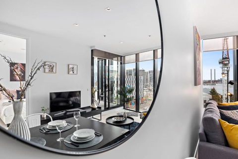 A Stylish 2BR Apt With FREE Parking - Accommodation Gladstone 2