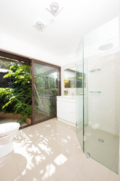 A Suite Spot In The Hills - Accommodation Gladstone 2