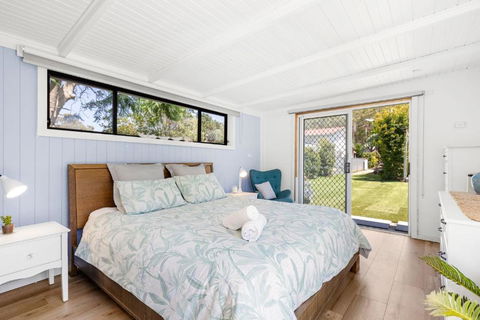A Touch Of Paradise - House And Granny Flat - 4 Mins Walk To Callala Beach - Accommodation Gladstone 4