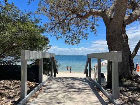 A Yachtsmans Rest Unit 3 37 Victoria Parade - Accommodation Gladstone 2