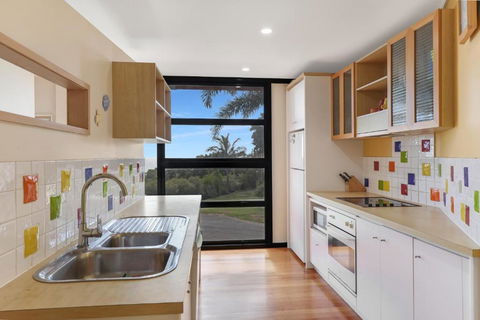 Aaronvale - Accommodation Gladstone 4