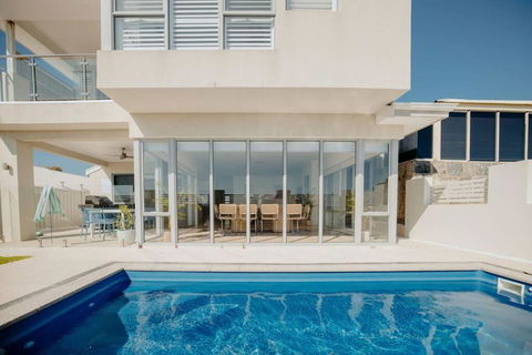 Above The Clouds By St Nicholas - Accommodation Gladstone 1