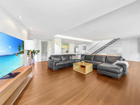Absolute Beachfront Beach House With Amazing Views - Accommodation Gladstone 4