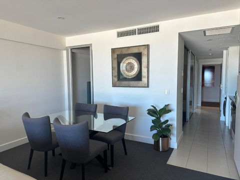 Absolute Beachfront At The Pier Glenelg - Accommodation Gladstone 4