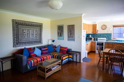 Absolute Beachfront Mollymook - Accommodation Gladstone 1
