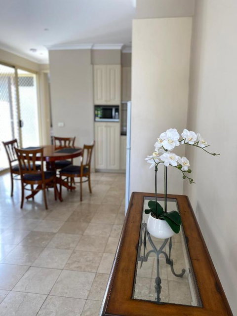 Acacia Terraces - Accommodation Gladstone 3