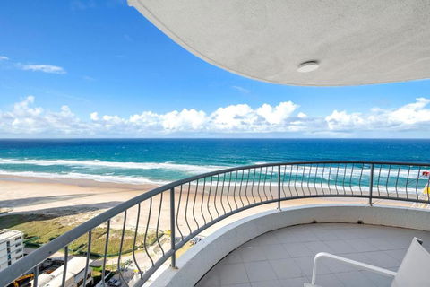 Acapulco Deluxe 2 Bedroom Apartment - CoastHM - Accommodation Gladstone 0