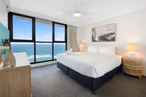 Acapulco Deluxe 2 Bedroom Apartment - CoastHM - Accommodation Gladstone 4