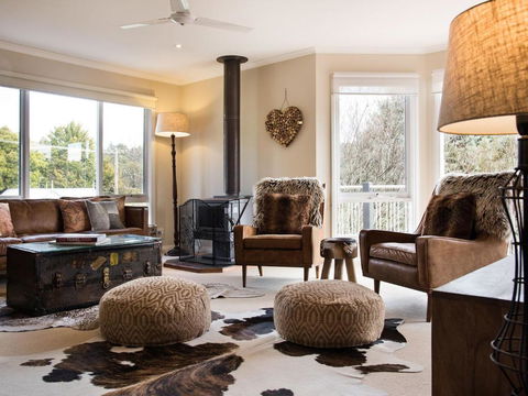 Accolade - Accommodation Gladstone 0
