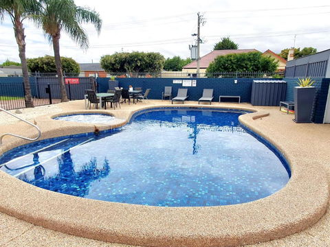 Addison Motor Inn - Accommodation Gladstone 2