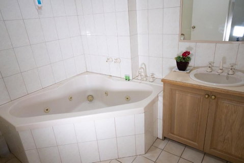 Admiralty Inn - Accommodation Gladstone 4