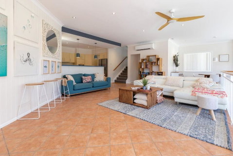 Adriatic 4 - Accommodation Gladstone 2