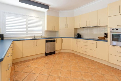 Adriatic 4 - Accommodation Gladstone 4