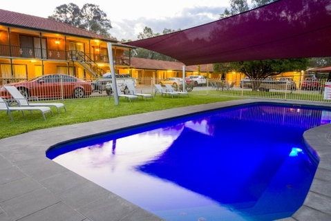Advance Motel - Accommodation Gladstone 0