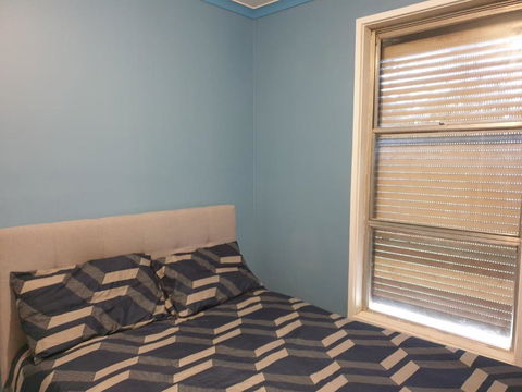 Affordable And Easy Access To Everything - Accommodation Gladstone 1