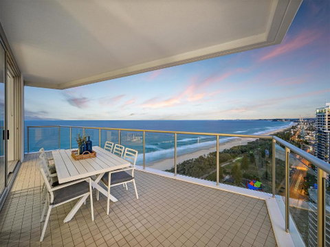 Air On Broadbeach - Accommodation Gladstone 0