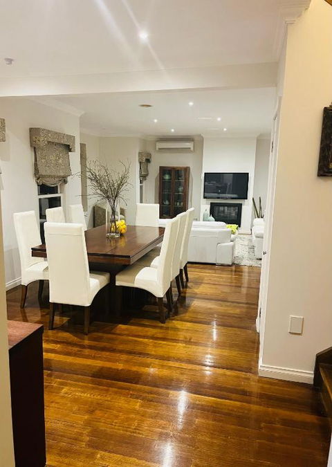 A Beautiful Home - Accommodation Gladstone 0