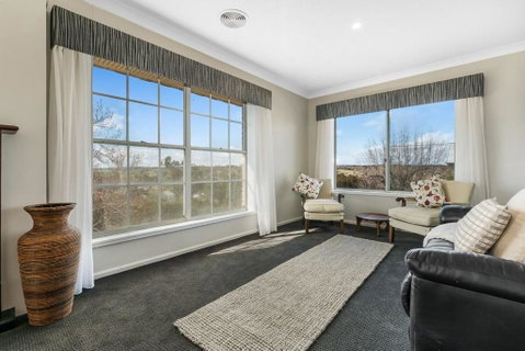A House With A View, Molong. NSW - Accommodation Gladstone 4