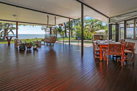 Absolute Beachfront House With Private Pool - Accommodation Gladstone 2