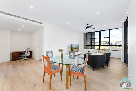 Aircabin - Shell Cove - Next To Marina - 2BR Apt - Accommodation Gladstone 3