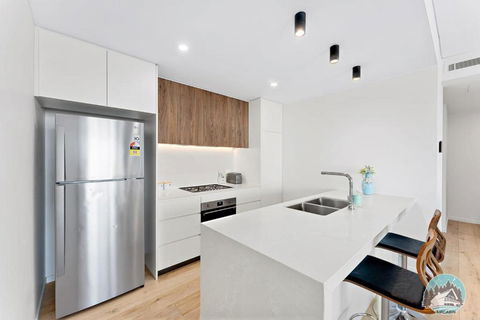 Aircabin - Shell Cove - Next To Marina - 2BR Apt - Accommodation Gladstone 4