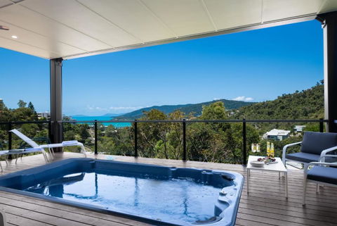 Airlie Nights - Accommodation Gladstone 3