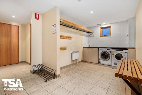 Akuna 1 - Accommodation Gladstone 3
