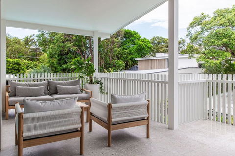 AL Sole - 4 Bedrooms - Pool - Location - Accommodation Gladstone 4