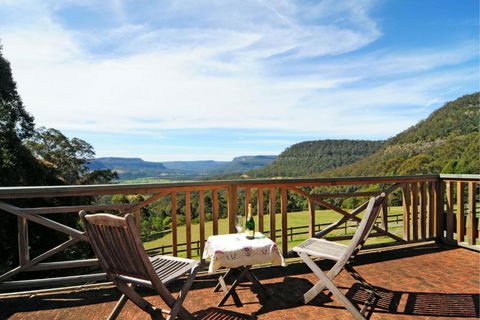 Alcheringa Cottage Amazing Location With Views - Accommodation Gladstone 2
