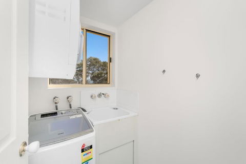 Alexander Beachfront Apartments - Accommodation Gladstone 4