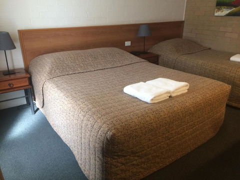 Alexander Motor Inn - Accommodation Gladstone 0