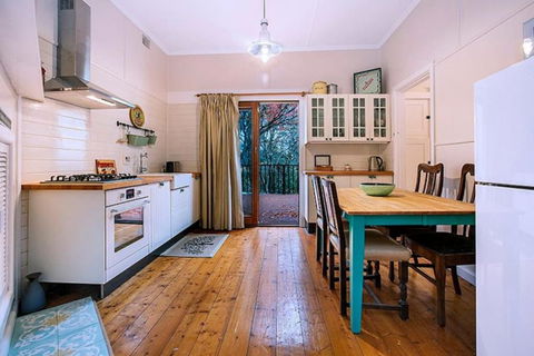 Allambee Cottage - A Place Of Rest - Accommodation Gladstone 1