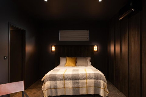 Allure 43 - Accommodation Gladstone 2