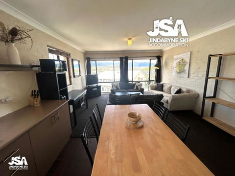 Alpine Mountain View 44 - Accommodation Gladstone 0