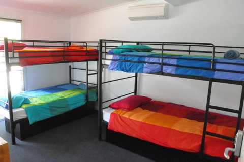 Alpine Sports Lodge - Accommodation Gladstone 3