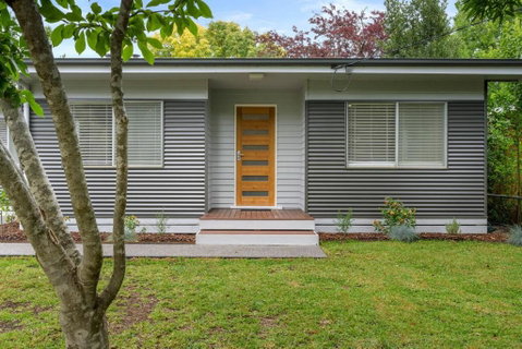 Alpine View Cottage - Accommodation Gladstone 1