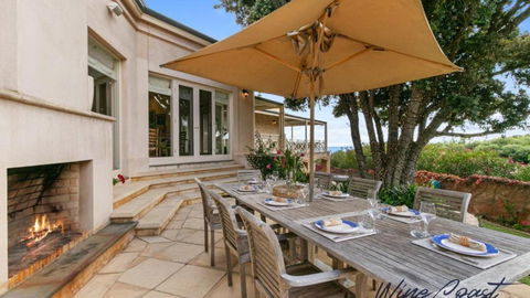 Alton House By Wine Coast Holidays - Accommodation Gladstone 4