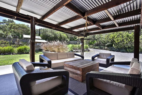 Amaroo House - Glorious Views - Accommodation Gladstone 4