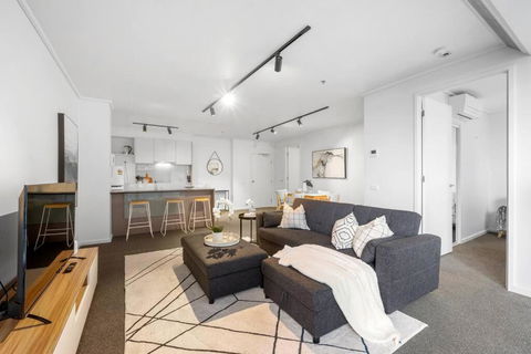 Amaya-Modern Southbank Living-Close To Crown & Yarra River - Accommodation Gladstone 2