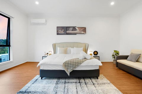 Amazing Backyard - MAX Entertain Beachside Retreat - Accommodation Gladstone 3