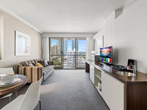 Amazing Suite With Beach Views At Prime Location - Accommodation Gladstone 2