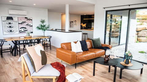 Amazing View Architech Home 8Minutes To Hobart CBD - Accommodation Gladstone 0