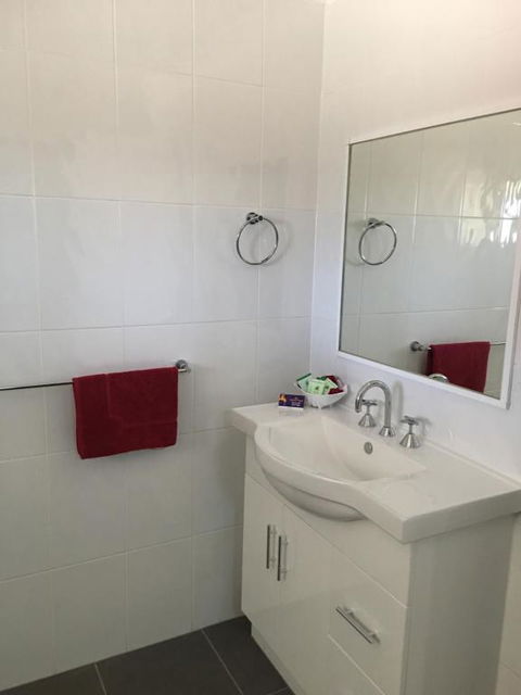 Amble Inn - Accommodation Gladstone 2