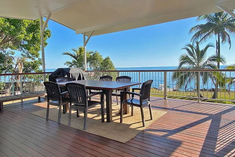 AMITY TREETOPS - Accommodation Gladstone 0