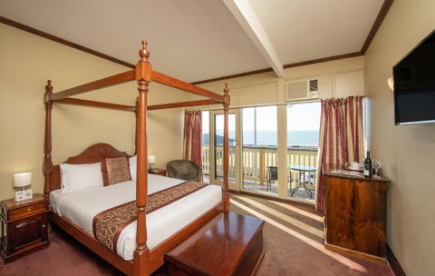 Anchorage Seafront Hotel - Accommodation Gladstone 1
