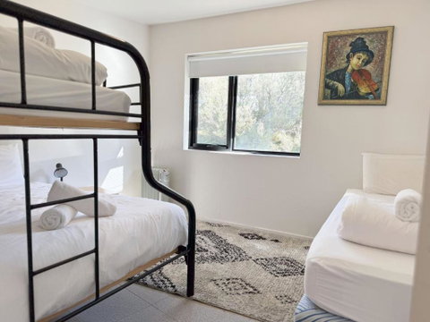 Angala 2 - Accommodation Gladstone 4
