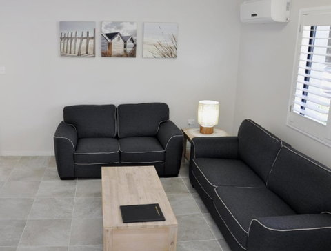 Angelwaters - Accommodation Gladstone 3
