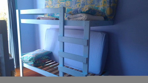 Anglesea Backpackers - Accommodation Gladstone 0
