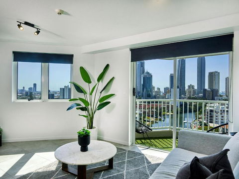 Amazing Views Surfers Paradise 2 Bedroom Unit Close To Everything - Accommodation Gladstone 2