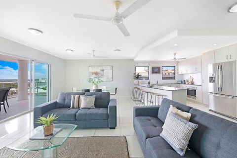 Alta Vista - City View Oasis In The Heart Of Darwin - Accommodation Gladstone 1